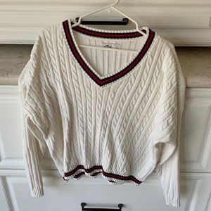 Hollister V neck sweater, size Large, gently worn